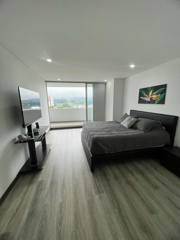 This 2 bedroom 2 bathroom apartment on the 11th floor of Clubhouse