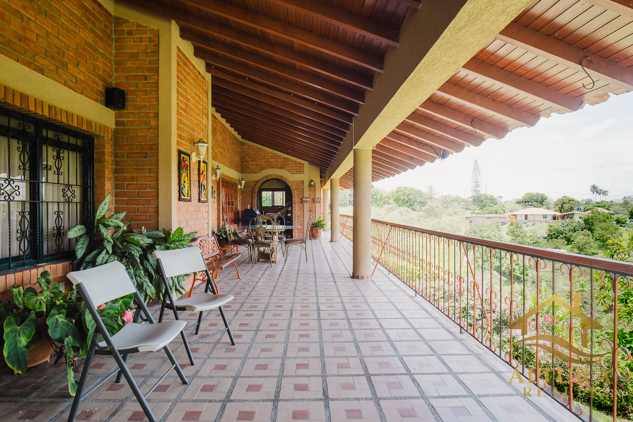SE VENDE CASA CAMPESTRE EN ALCALA