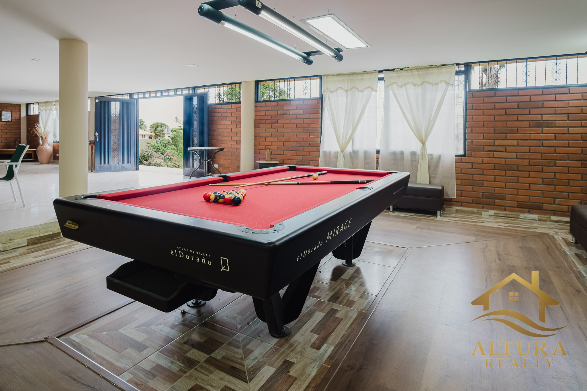 SE VENDE CASA CAMPESTRE EN ALCALA