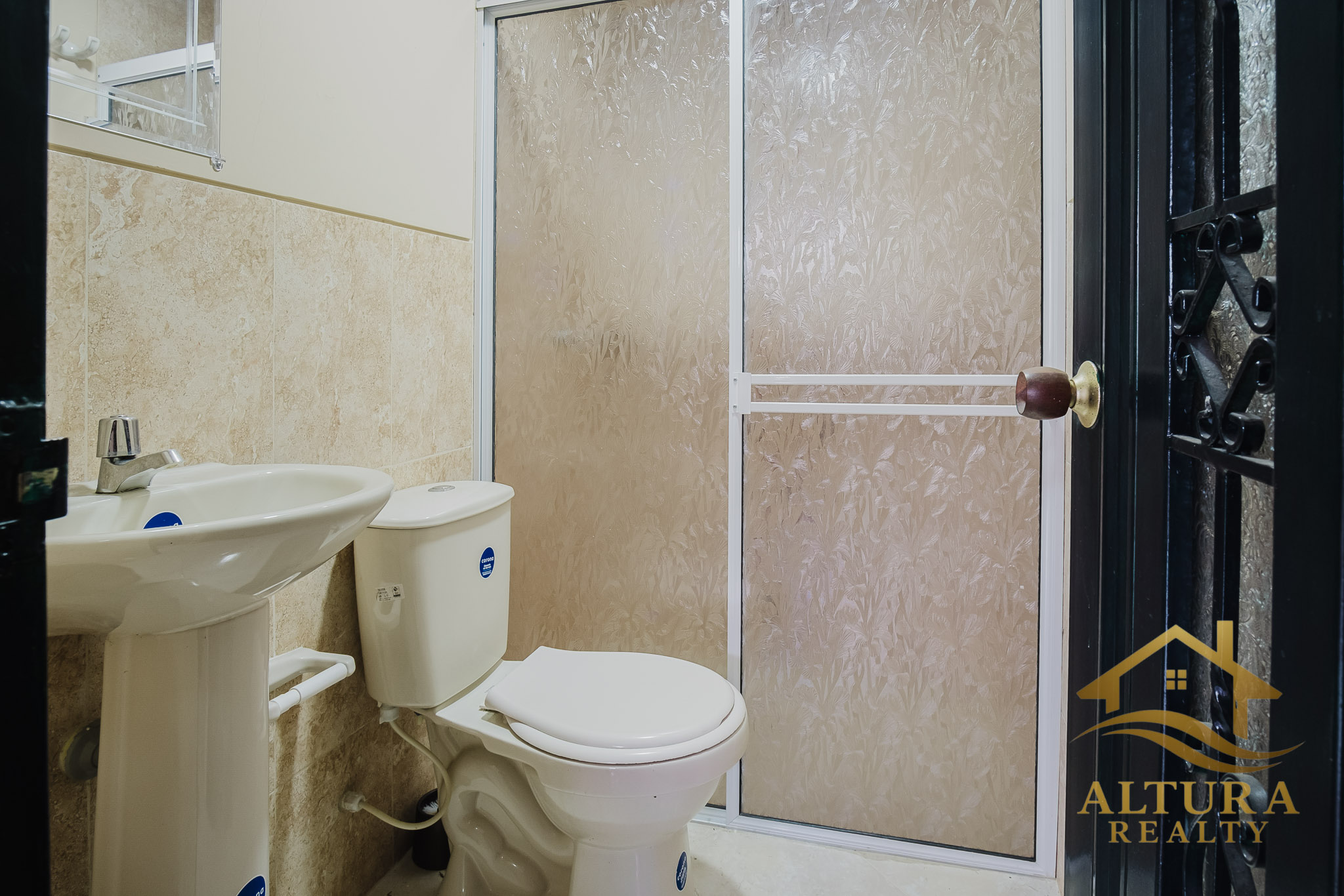 SE VENDE CASA CAMPESTRE EN ALCALA