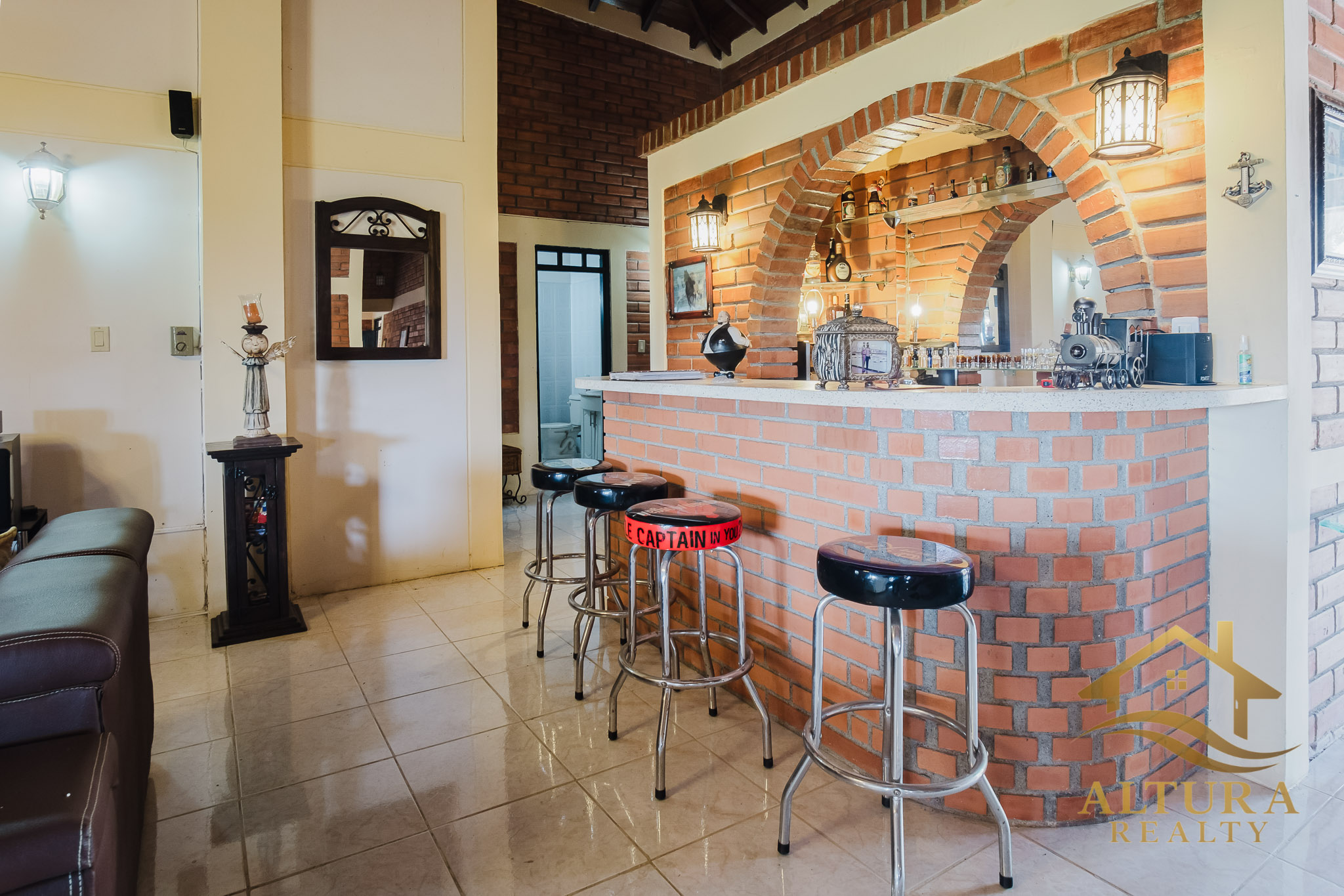 SE VENDE CASA CAMPESTRE EN ALCALA