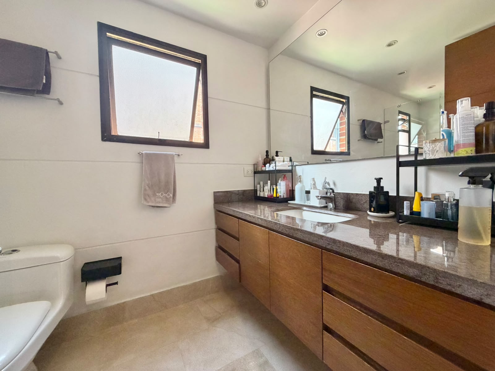 Arriendo Gran Apto en Rosales abajo.de.la.circunvalar — imagen 11
