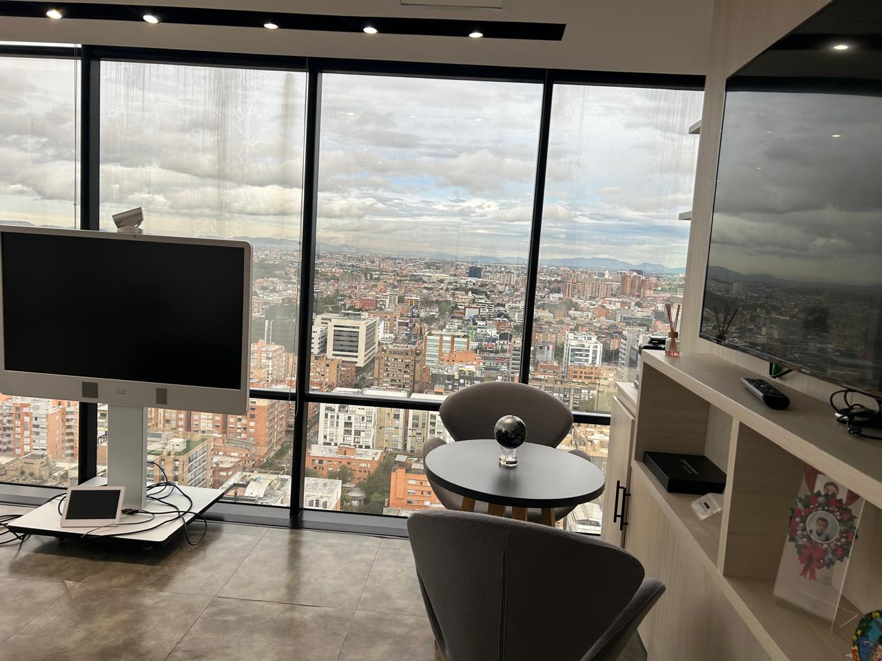 Oficina en el Pent House del mejor edificio de Bogotá — imagen 17