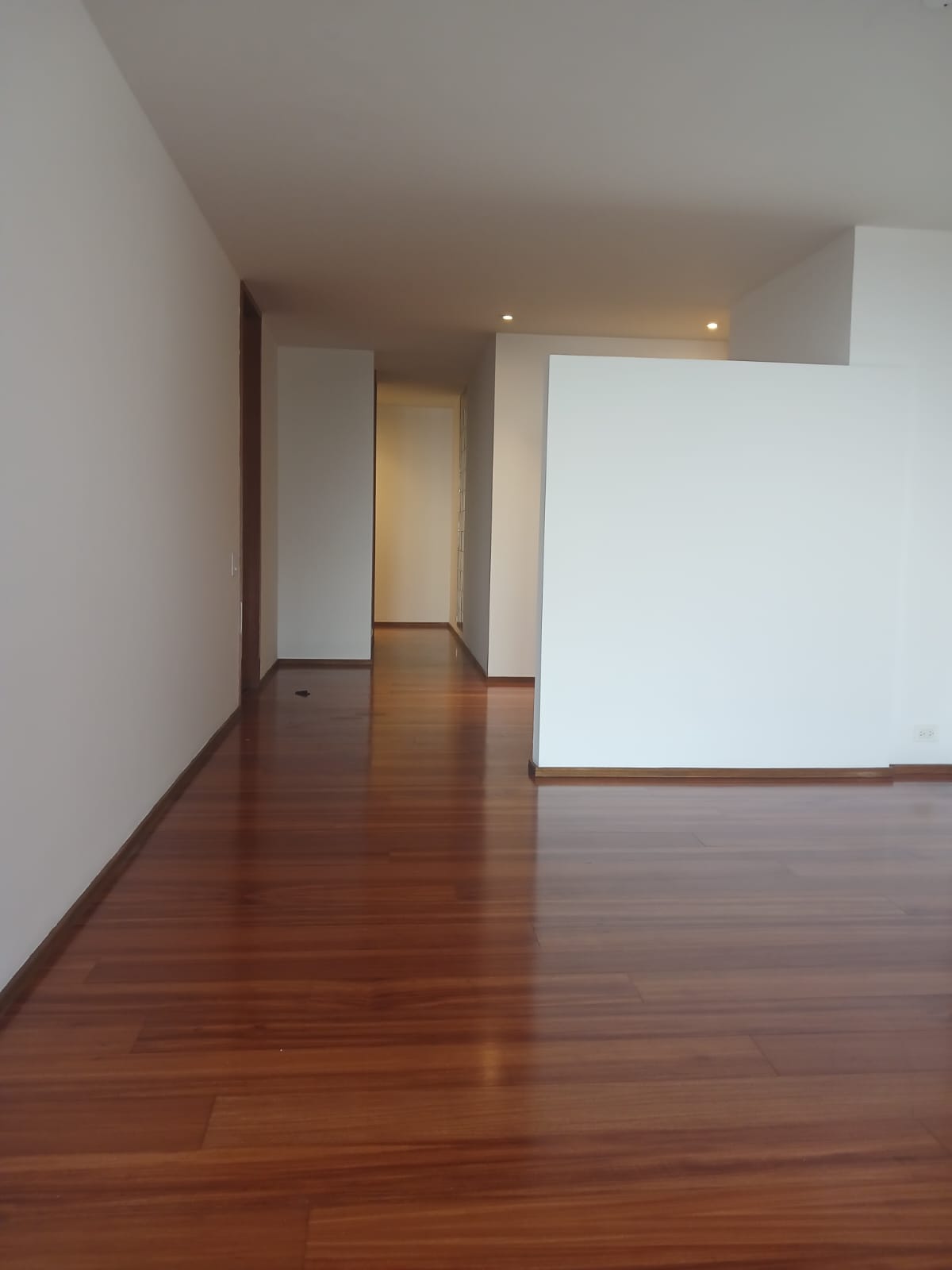 Apto. en Arriendo Belmonte II - Rosales — imagen 6