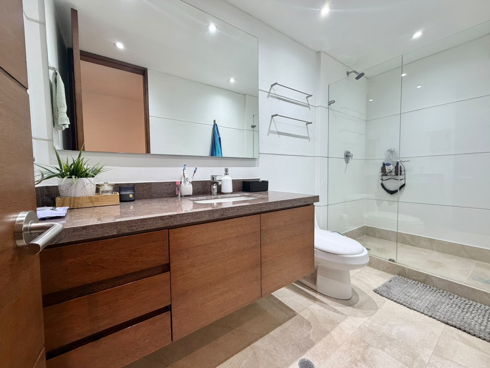 Arriendo Gran Apto en Rosales abajo.de.la.circunvalar — imagen 10