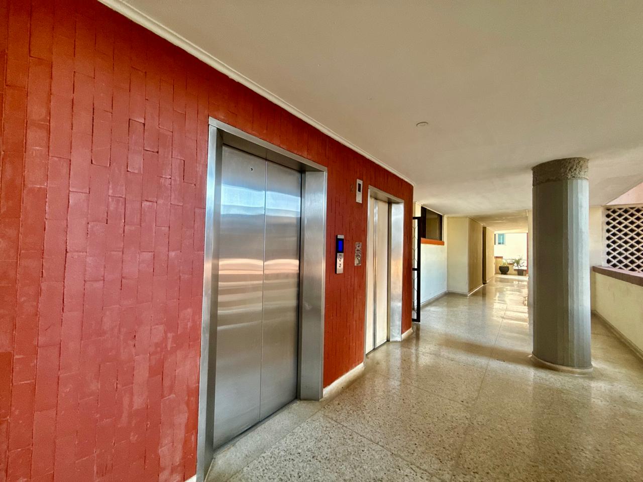 Apartamento en Venta - duplex en Villa Country, B/quilla - Zona norte