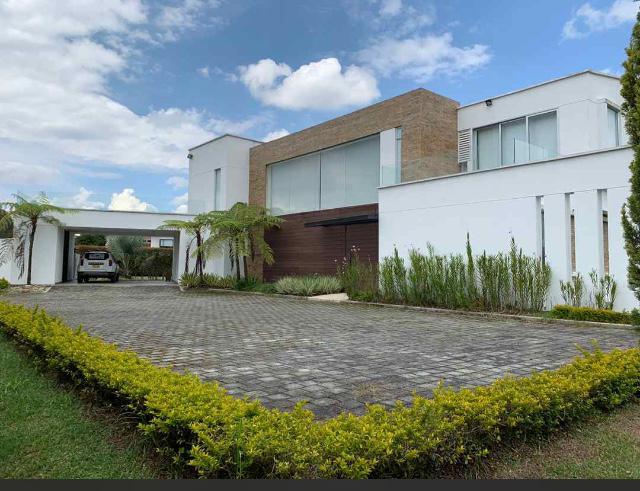 Casa en Venta, detrás del Club Campestre Llanogrande - Antioquía Casa en Venta, detrás del Club Campestre Llanogrande - Antioquía