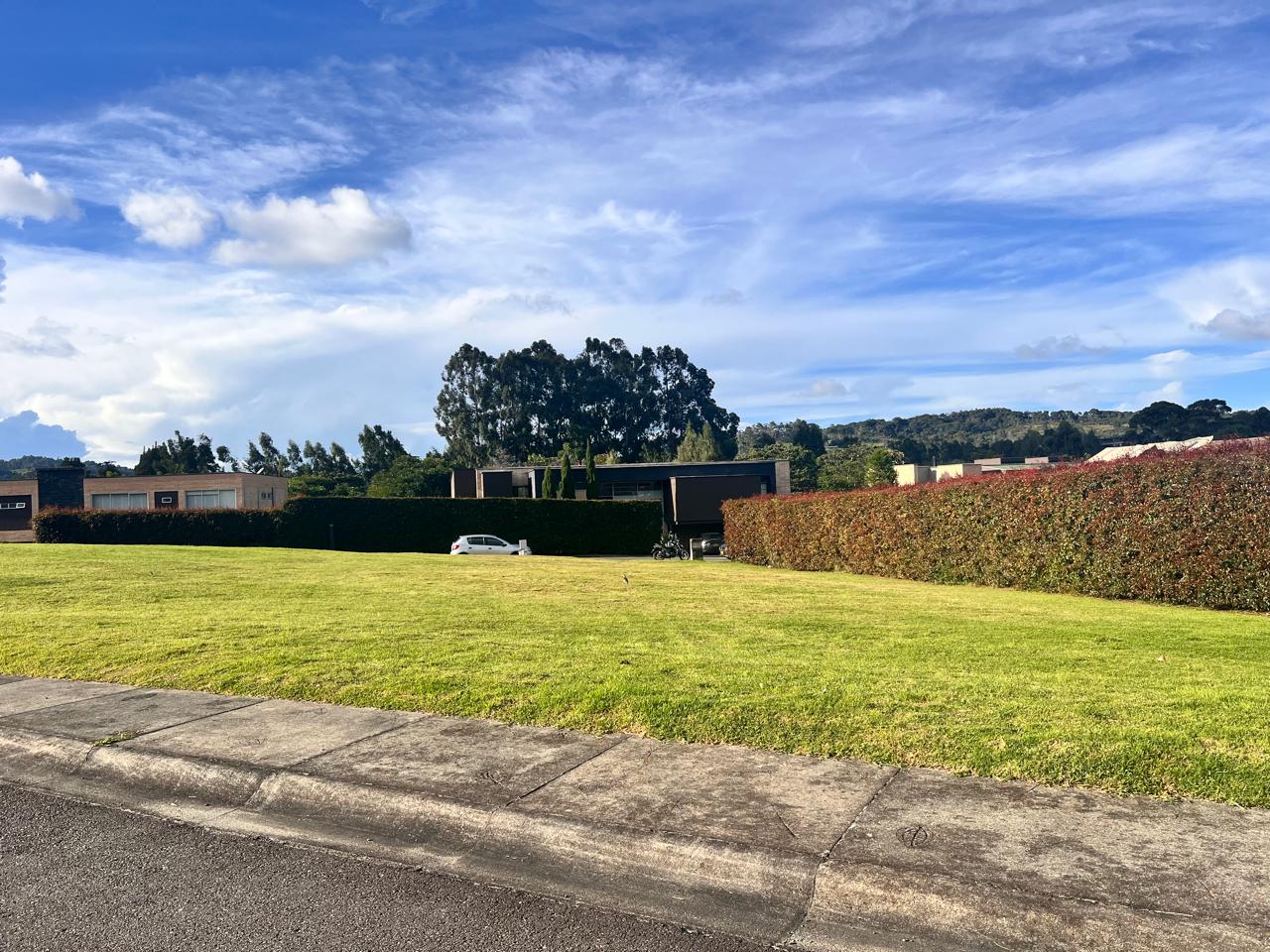 Lote en el alto de Las Palmas! en exclusivo condominio