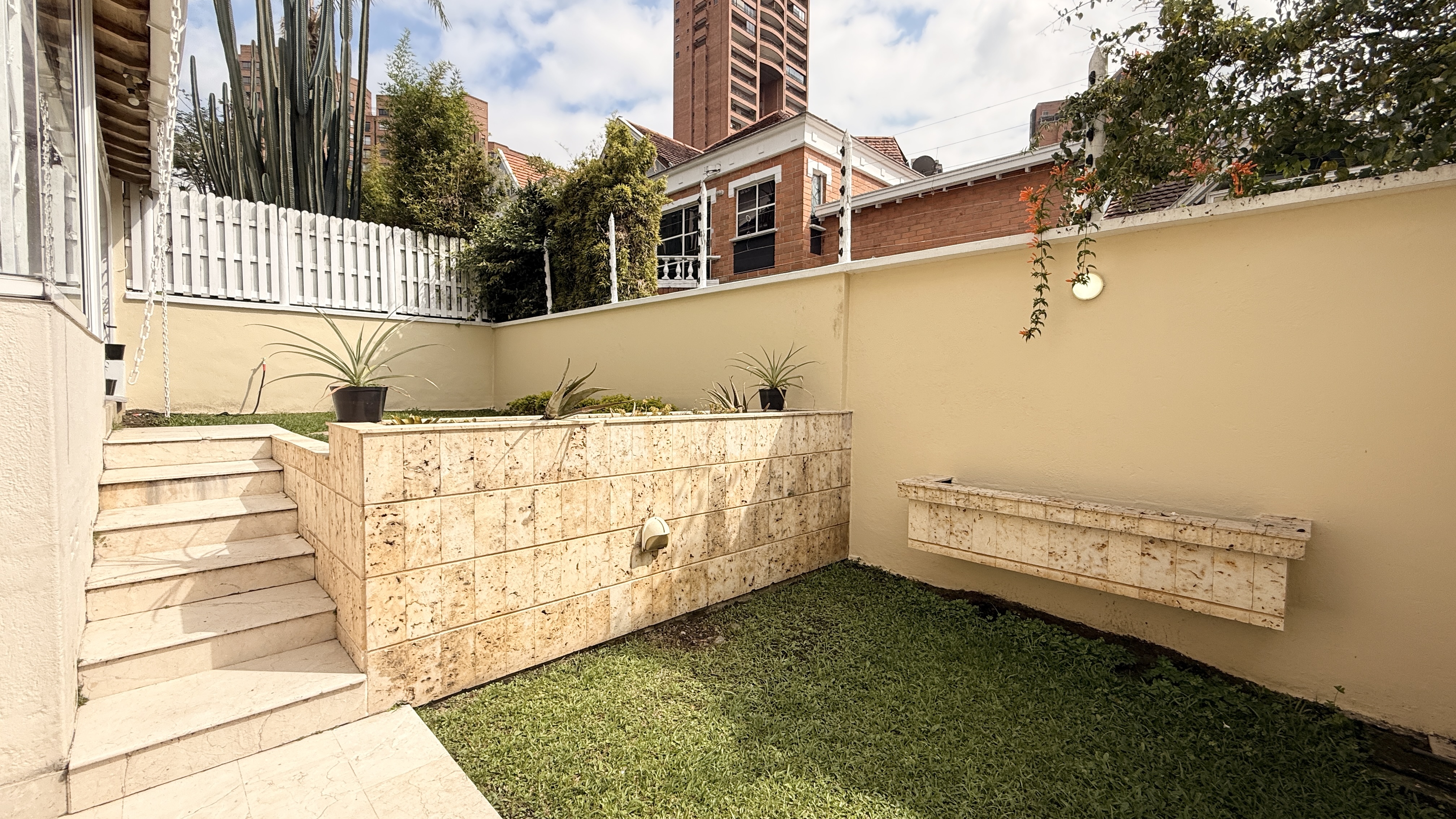Casa en venta sector Las Palmas cerca a San Carbón, Poblado-Medellín