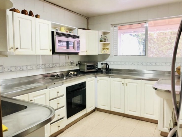 Casa en venta sector Las Palmas cerca a San Carbón, Poblado-Medellín