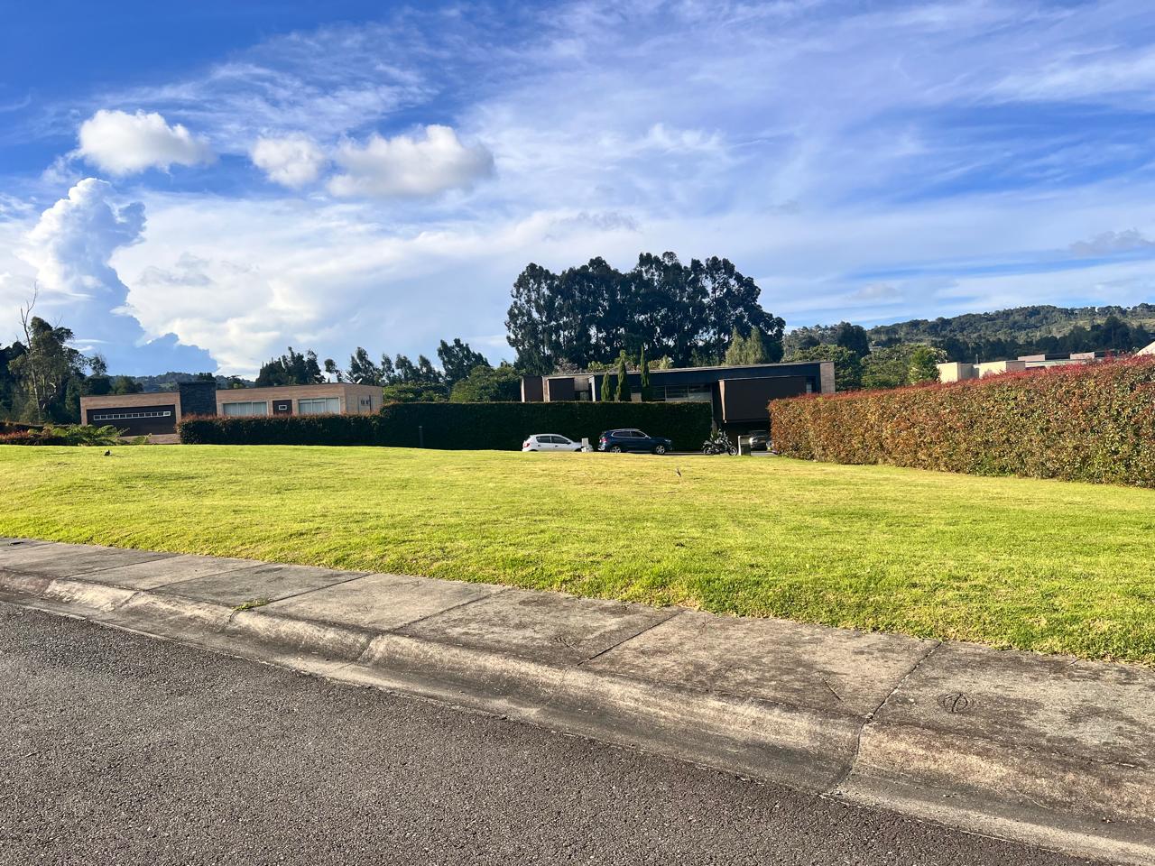 Lote en el alto de Las Palmas! en exclusivo condominio