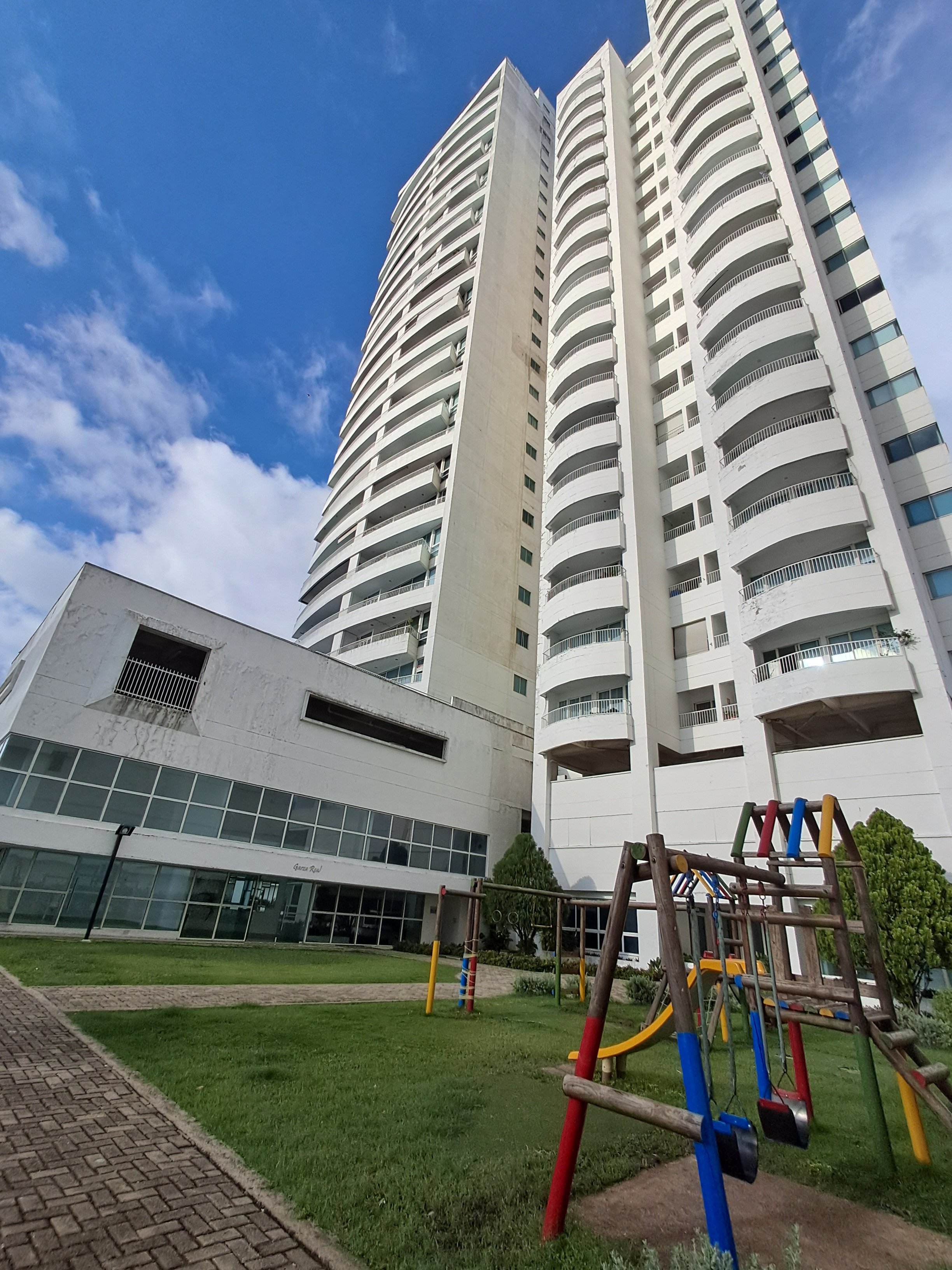 Proyecto internacional - Skyline Residences