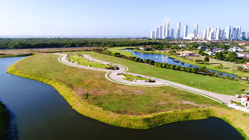 Venta de Lote en Peninsula, Santa Maria — 1 de 4