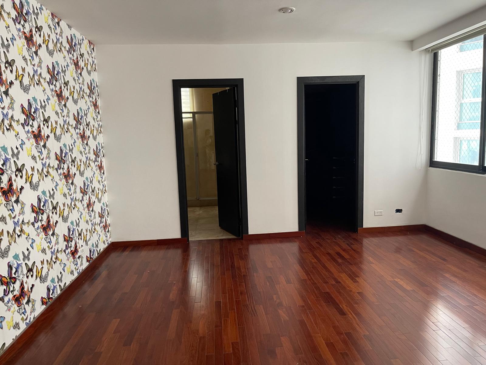 Venta de Apartamento en PH Los Delfines, Avenida Balboa
