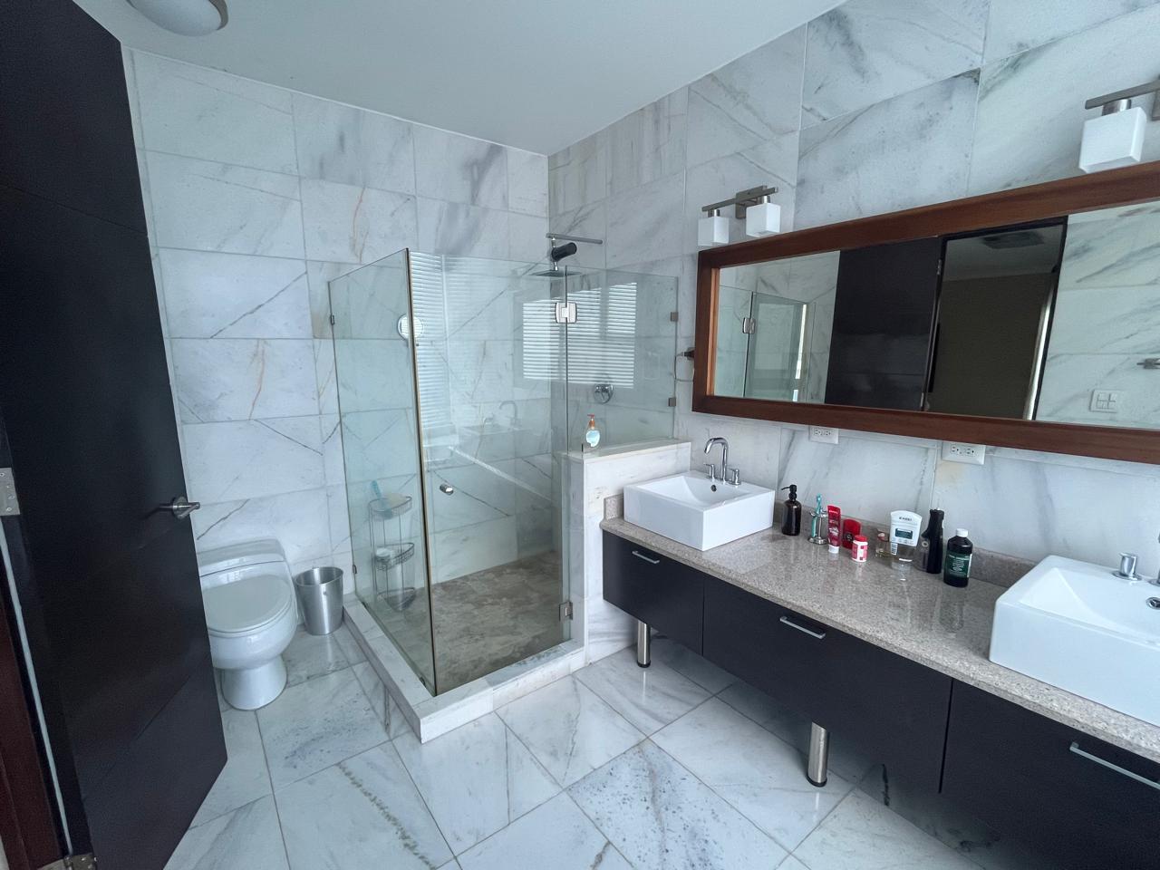 Venta de Apartamento en PH Pearl at the Sea en Costa Del Este