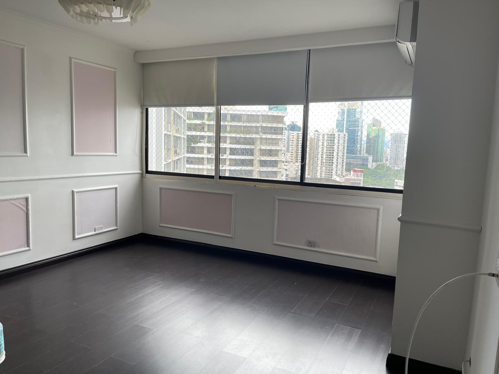 Venta de Apartamento en PH Los Delfines, Avenida Balboa