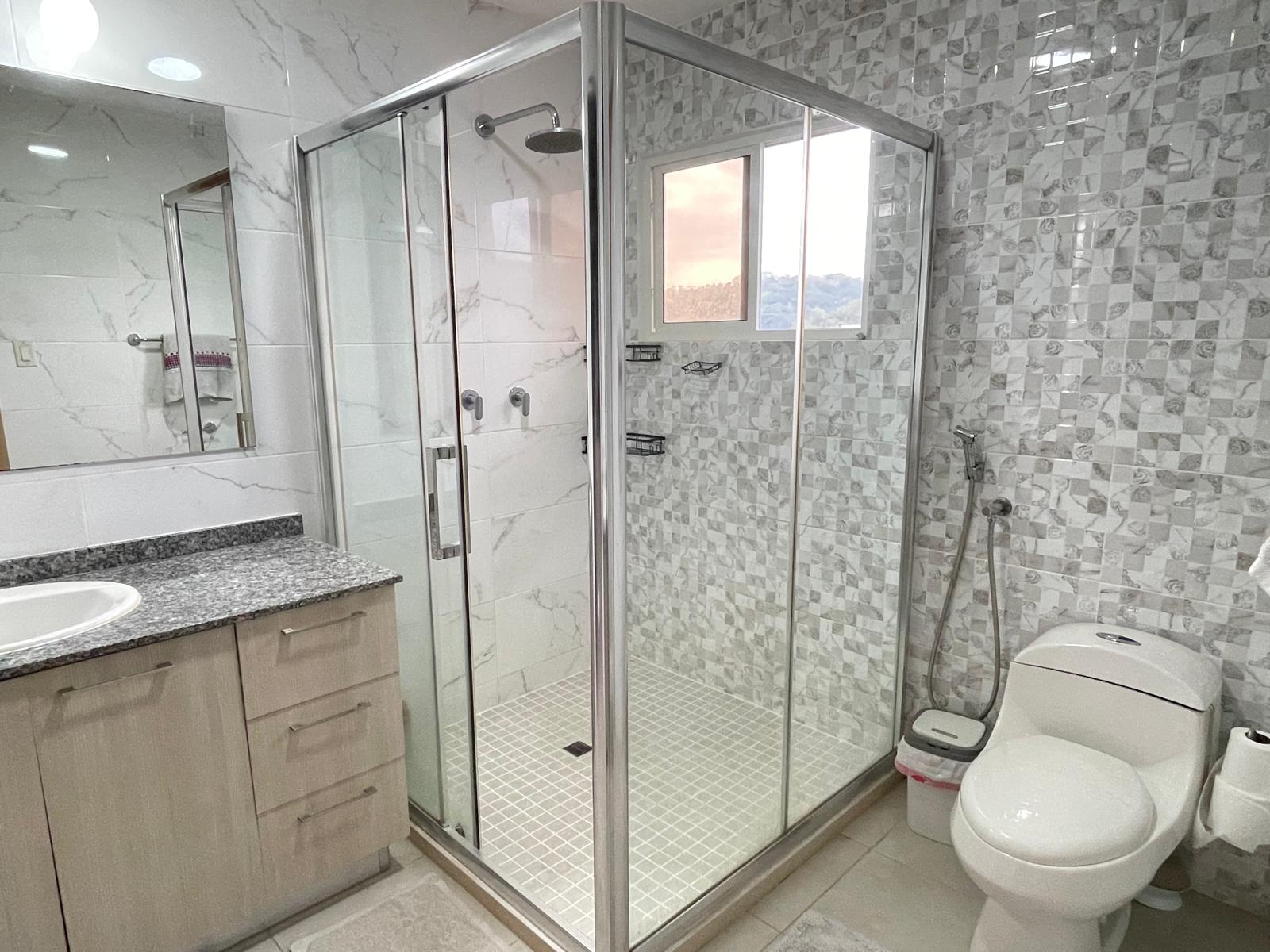 Venta de Casa en Urb. Vallarta, Brisas del Golf