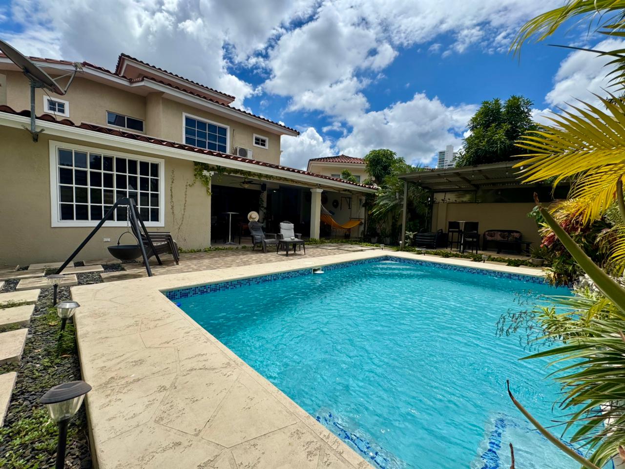 Venta de Casa en PH Costa Bella, Costa del Este