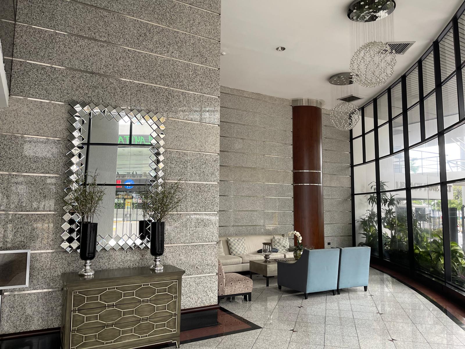 Venta de Apartamento en PH Los Delfines, Avenida Balboa