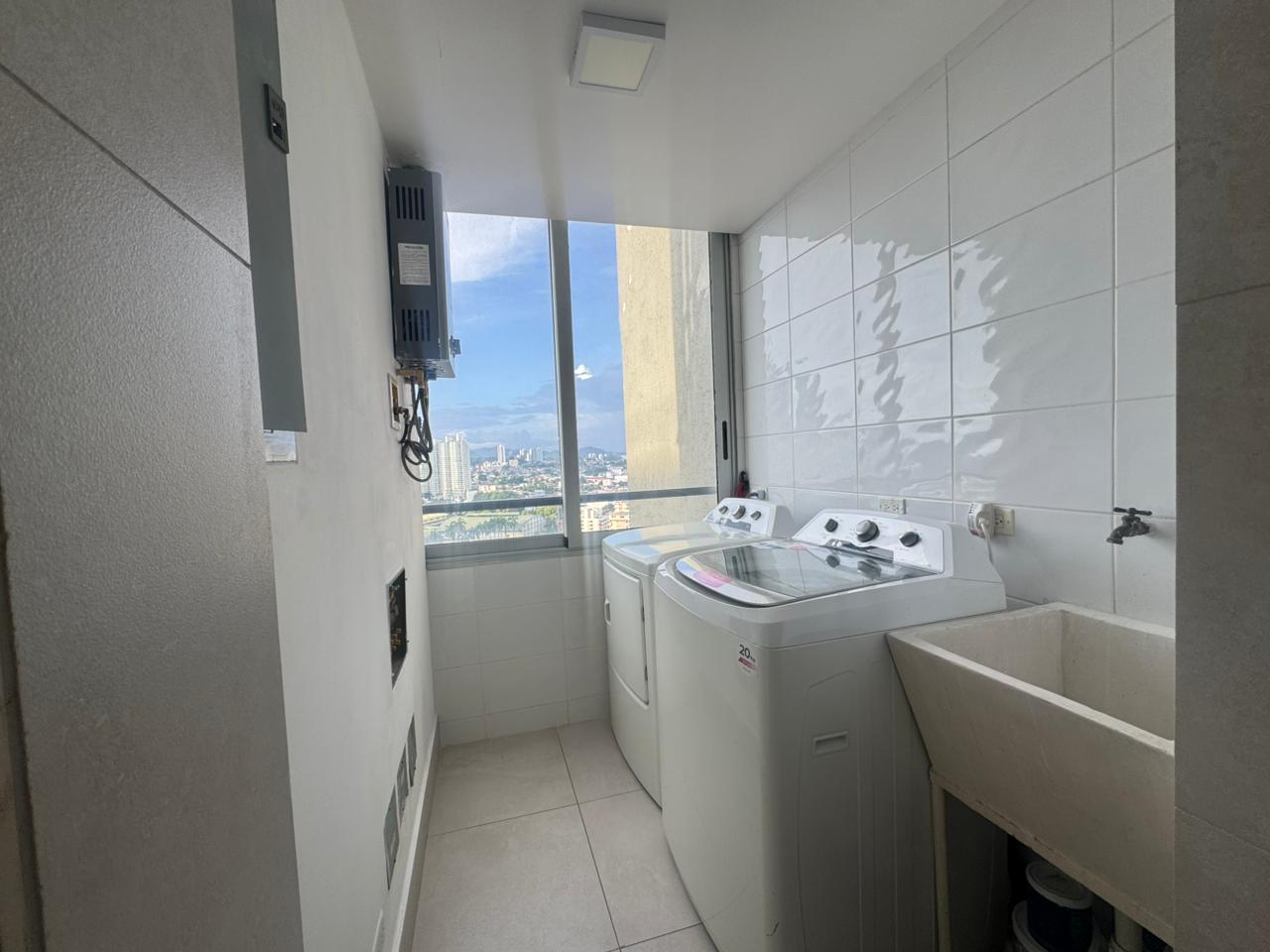 Venta de Apartamento en el PH Luxor 300, el Cangrejo