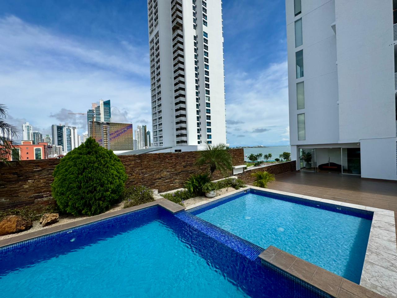 Venta de Apartamento en el PH The Rivage Tower, Avenida Balboa