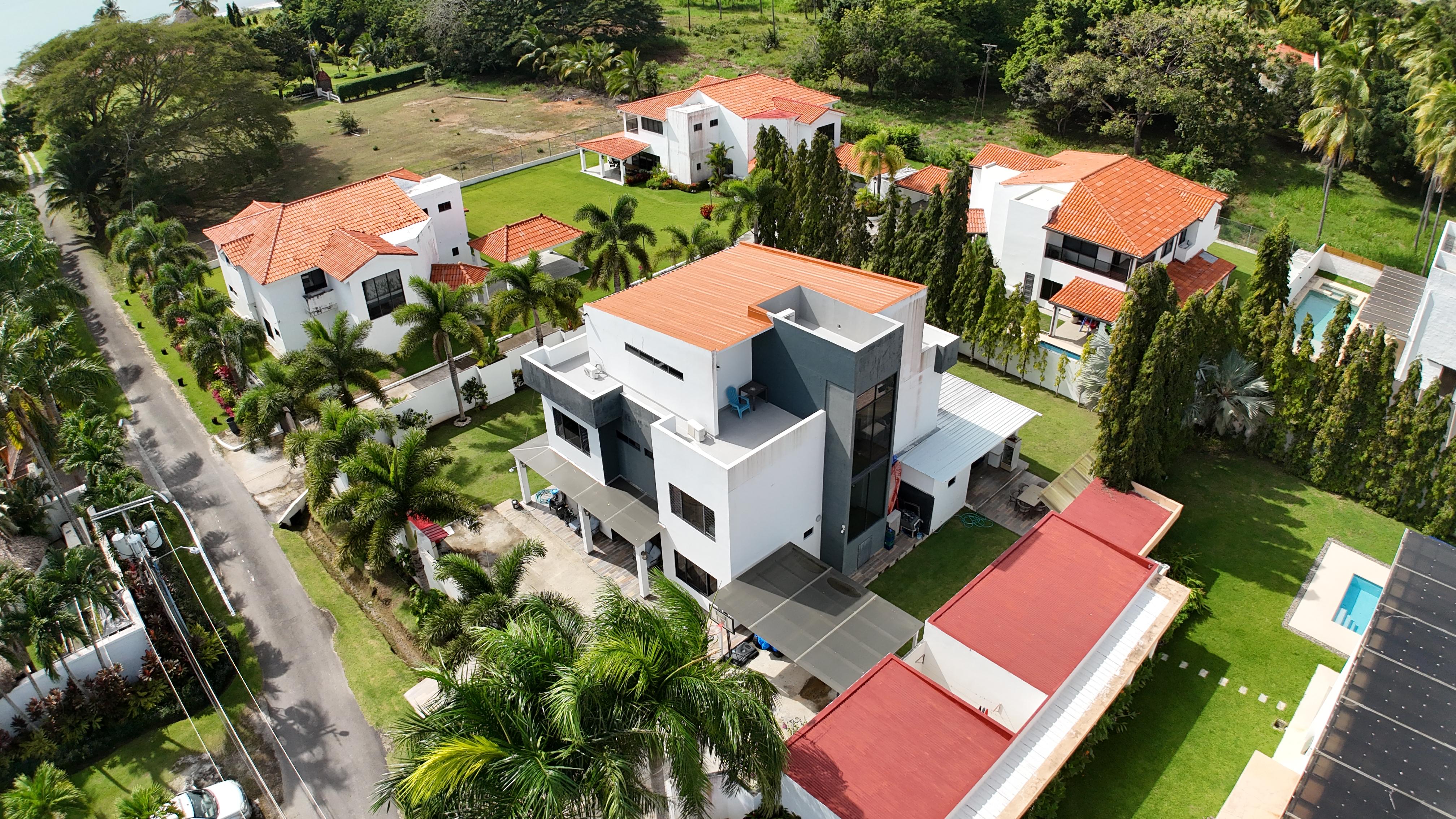 Venta de Casa de Playa en Quintas Sol y Mar, Vía Buenaventura