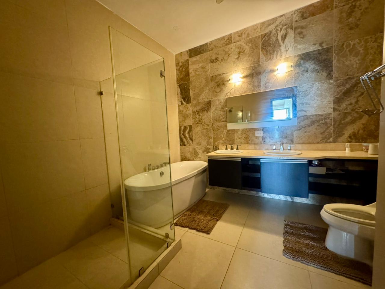 Venta de Apartamento en el PH The Rivage Tower, Avenida Balboa
