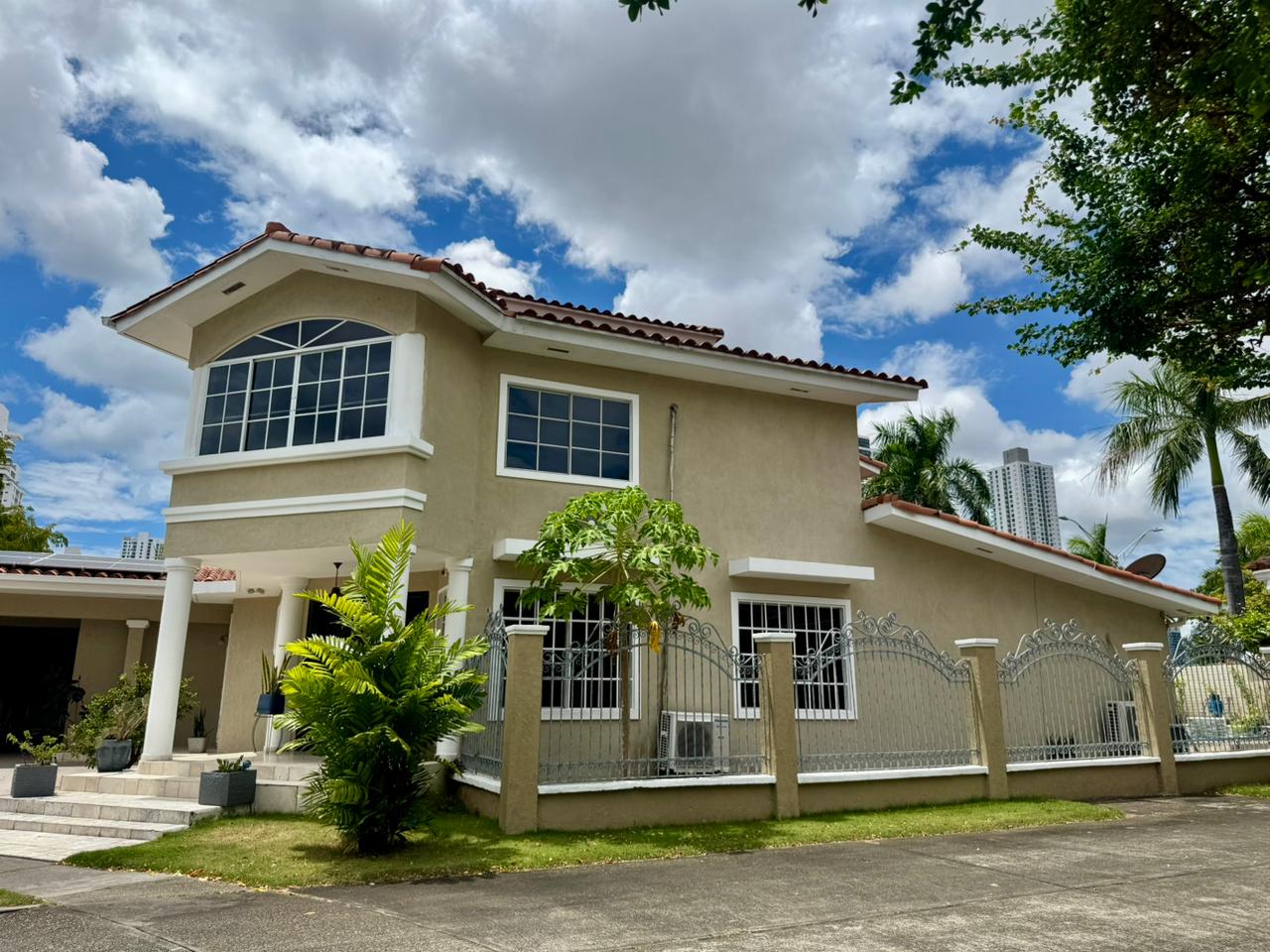 Venta de Casa en PH Costa Bella, Costa del Este