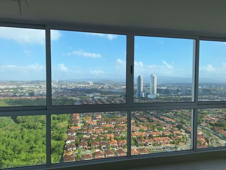 Venta de Apartamento en PH Breeze, Costa del Este