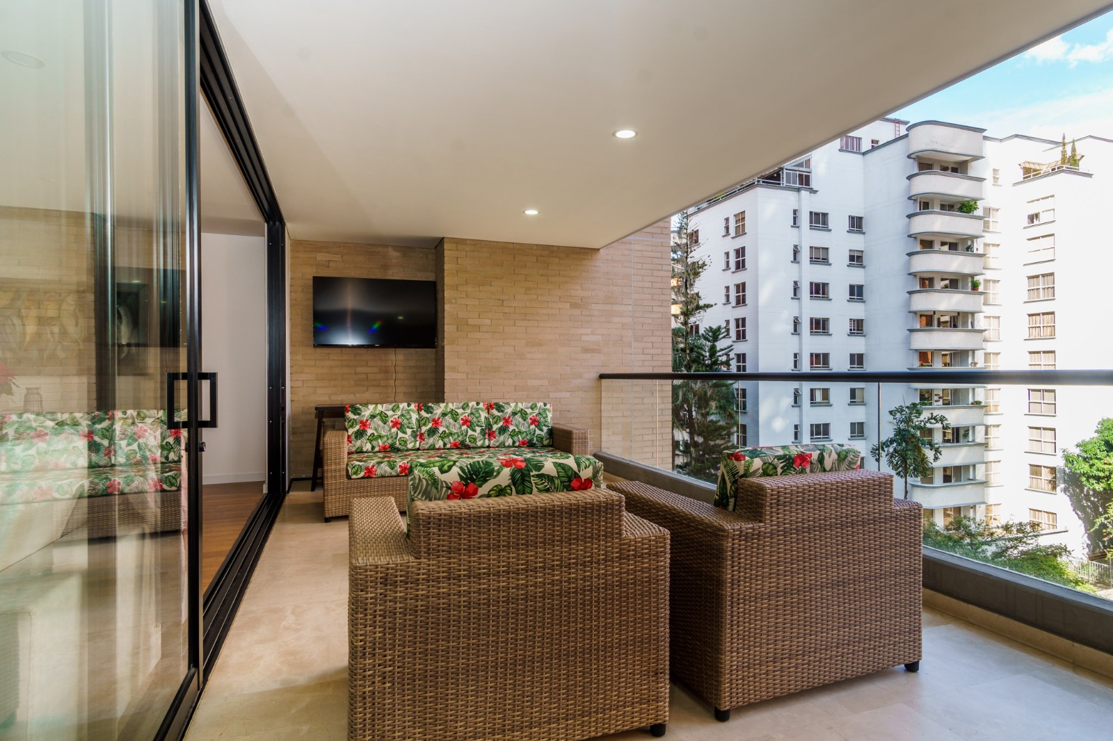 VENDO APARTAMENTO EL POBLADO SANTA MARIA DE LOS ANGELES