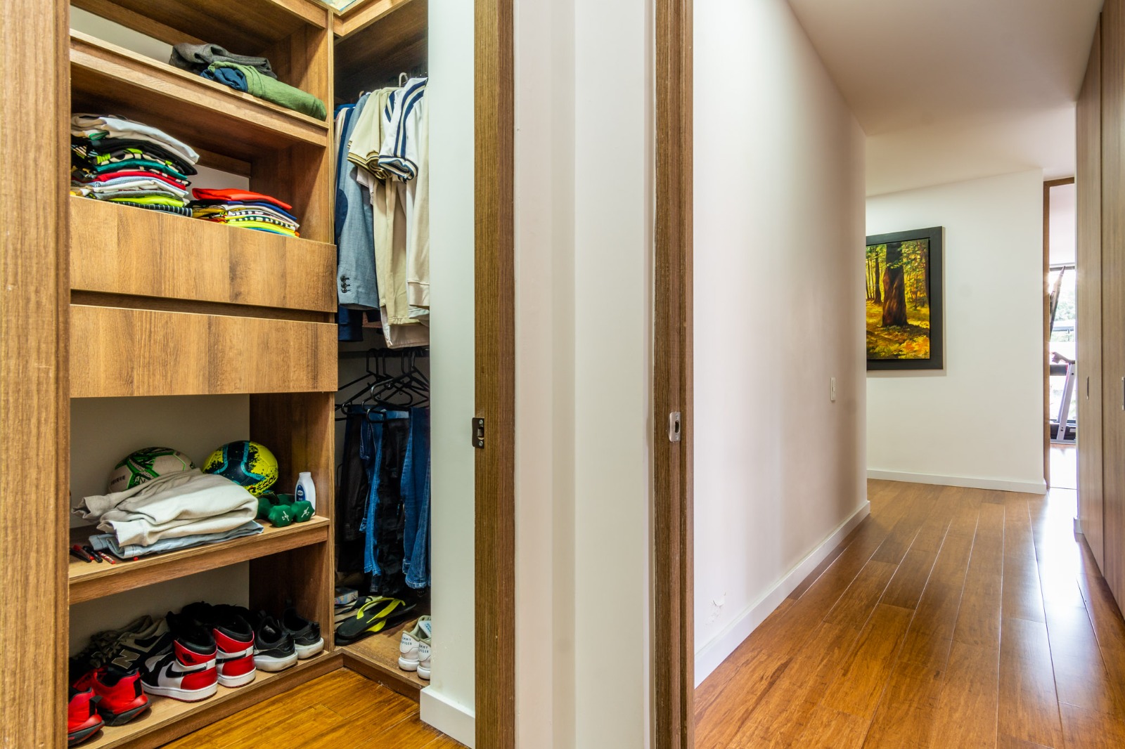 VENDO APARTAMENTO EL POBLADO SANTA MARIA DE LOS ANGELES