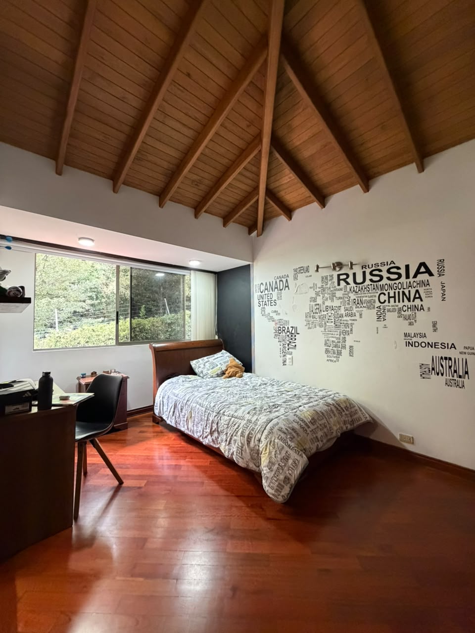 VENTA ESPECTACULAR CASA EN ALTOS DEL POBLADO