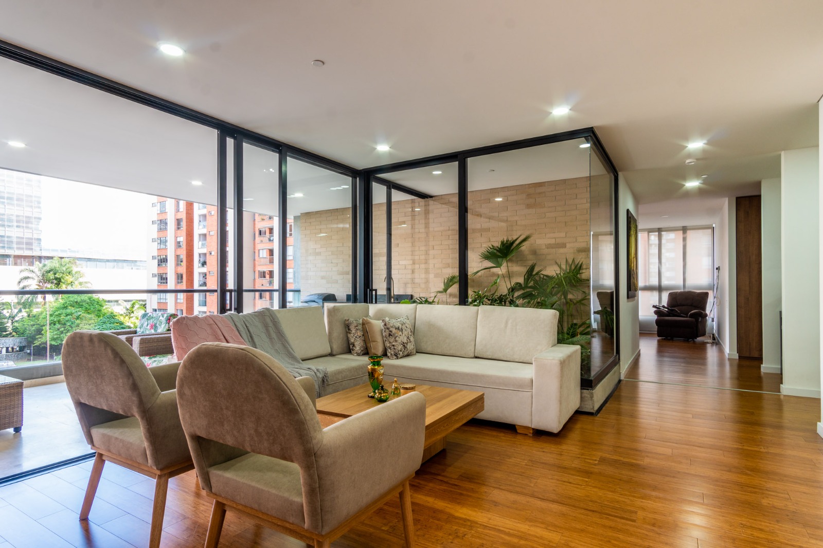 VENDO APARTAMENTO EL POBLADO SANTA MARIA DE LOS ANGELES