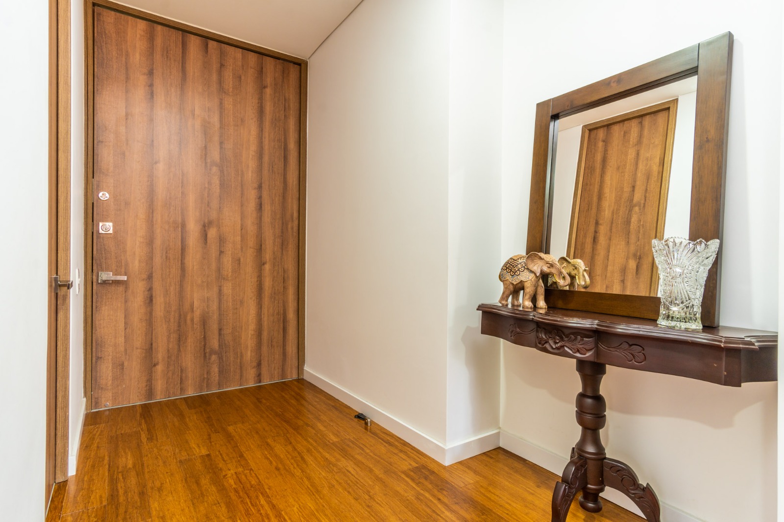 VENDO APARTAMENTO EL POBLADO SANTA MARIA DE LOS ANGELES