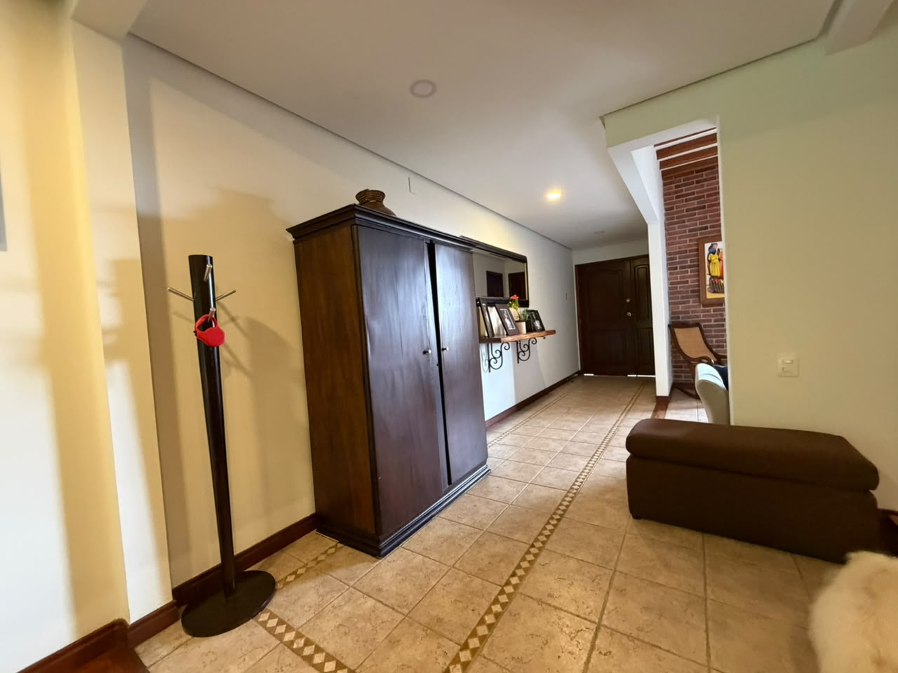 VENTA ESPECTACULAR CASA EN ALTOS DEL POBLADO