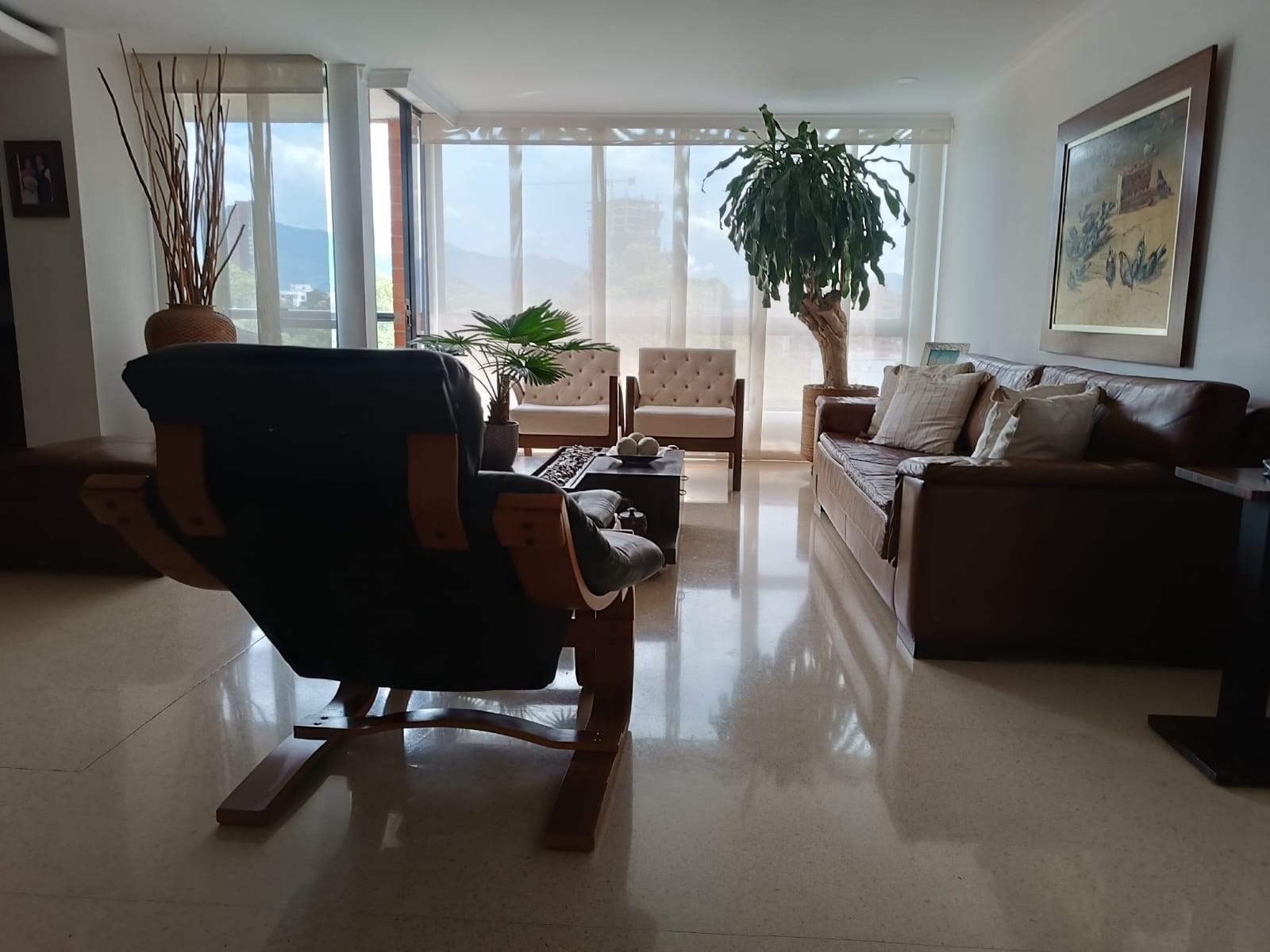 VENDO APARTAMENTO TESORO POBLADO