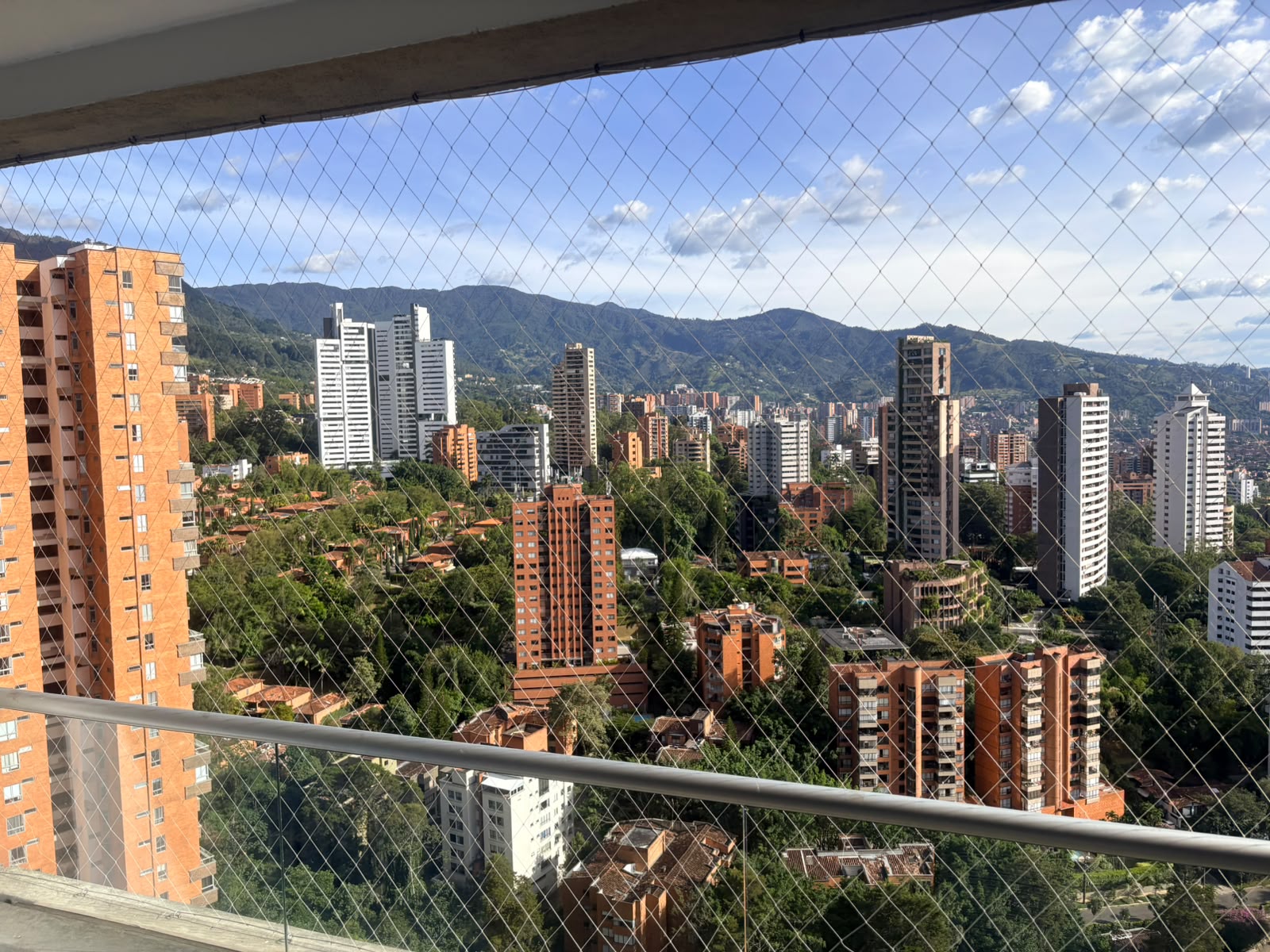 VENTA SUPER APARTAMENTO ALTOS DEL POBLADO