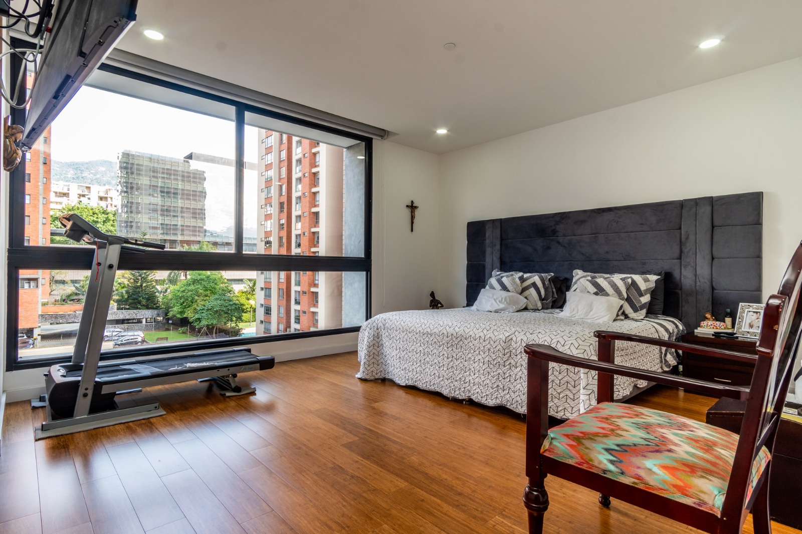 VENDO APARTAMENTO EL POBLADO SANTA MARIA DE LOS ANGELES