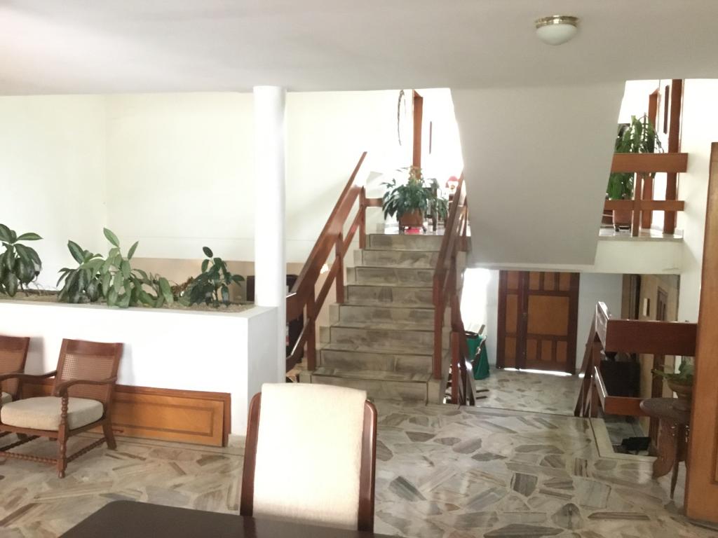 CASA EN SANTA TERESITA AL OESTE DE CALI EN VENTA
