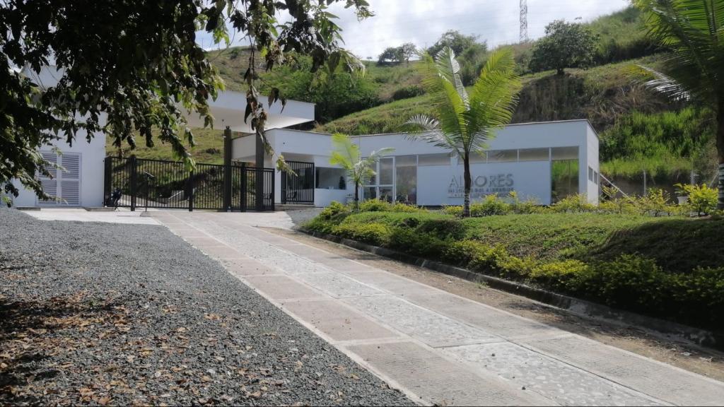 LOTE EN LOMAS DEL ALBERGUE AL NORTE DE CALI EN VENTA