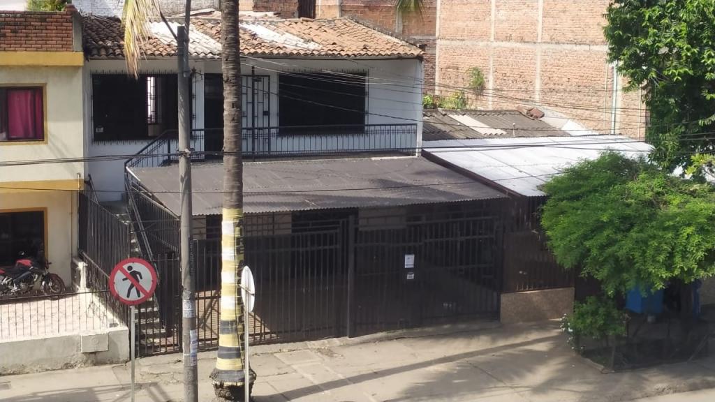 CASA EN CALIMA AL NORTE DE CALI EN VENTA