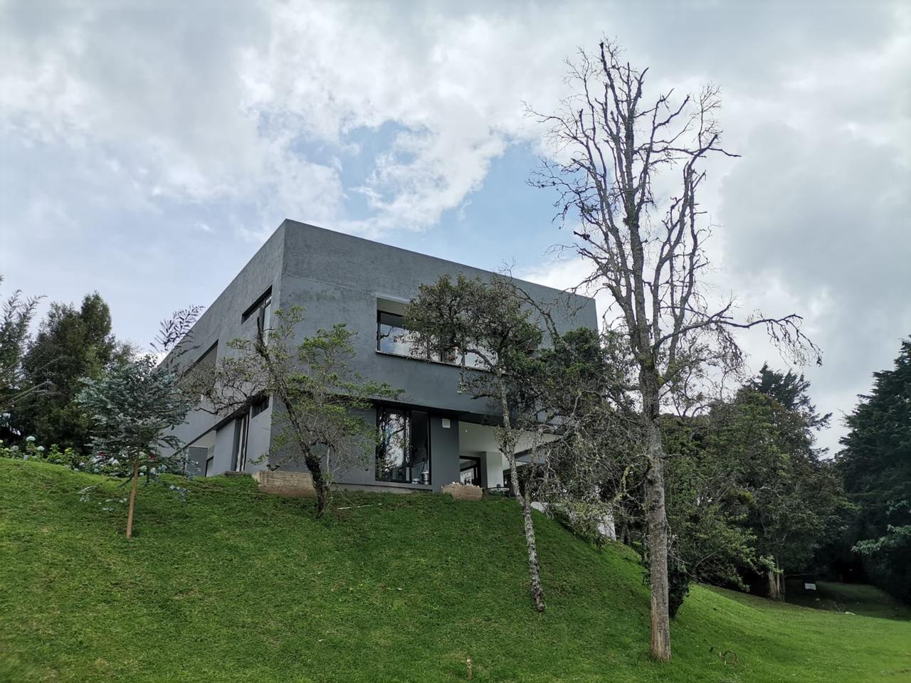 Casa en venta en el alto de las palmas