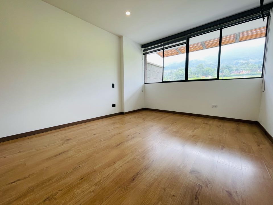 Apartamento para alquiler en el escobero 80 metros