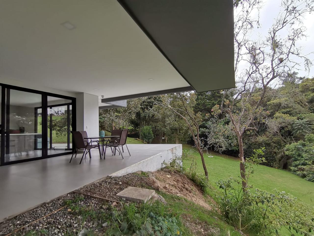 Casa en venta en el alto de las palmas