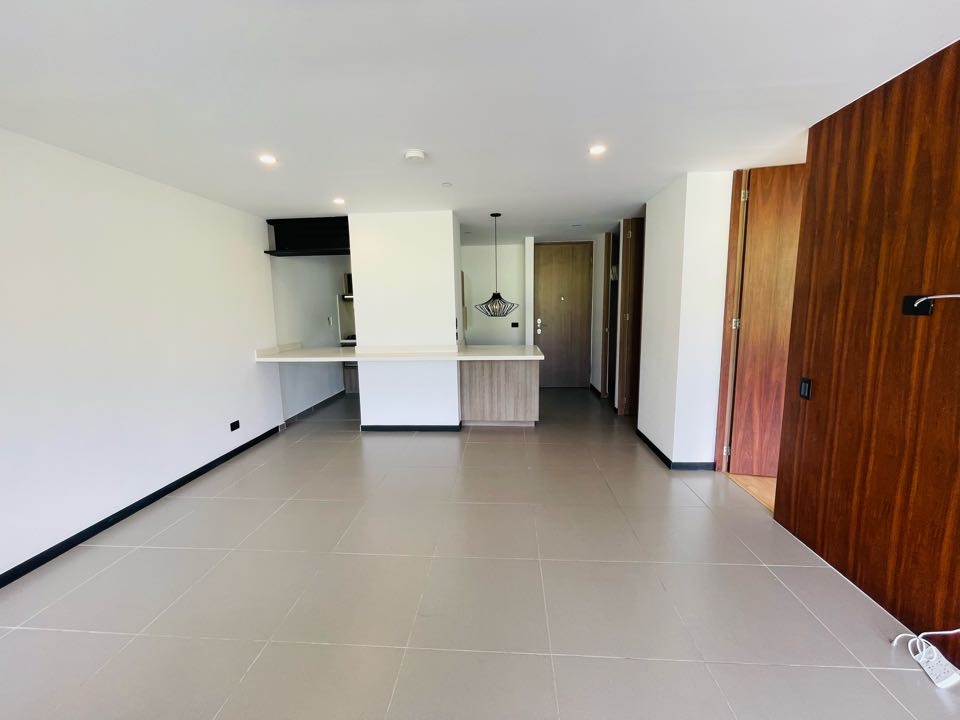 Apartamento para alquiler en el escobero 80 metros