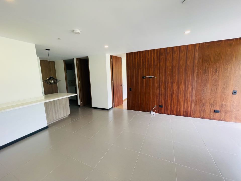 Apartamento para alquiler en el escobero 80 metros