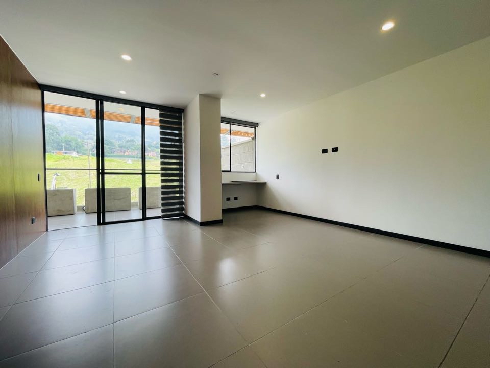 Apartamento para alquiler en el escobero 80 metros