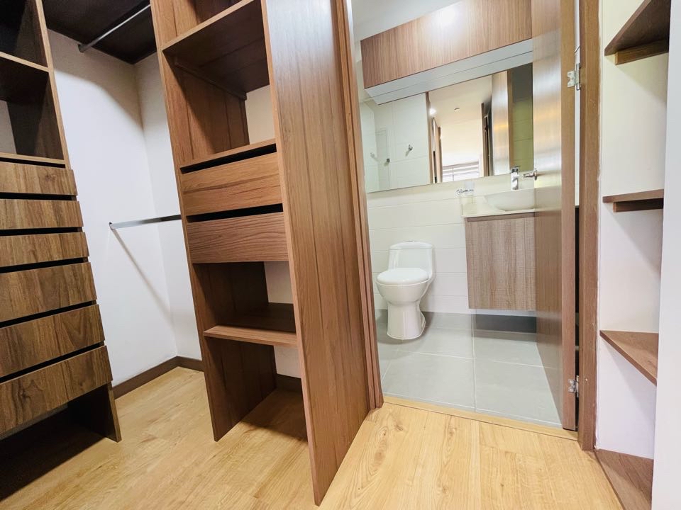 Apartamento para alquiler en el escobero 80 metros