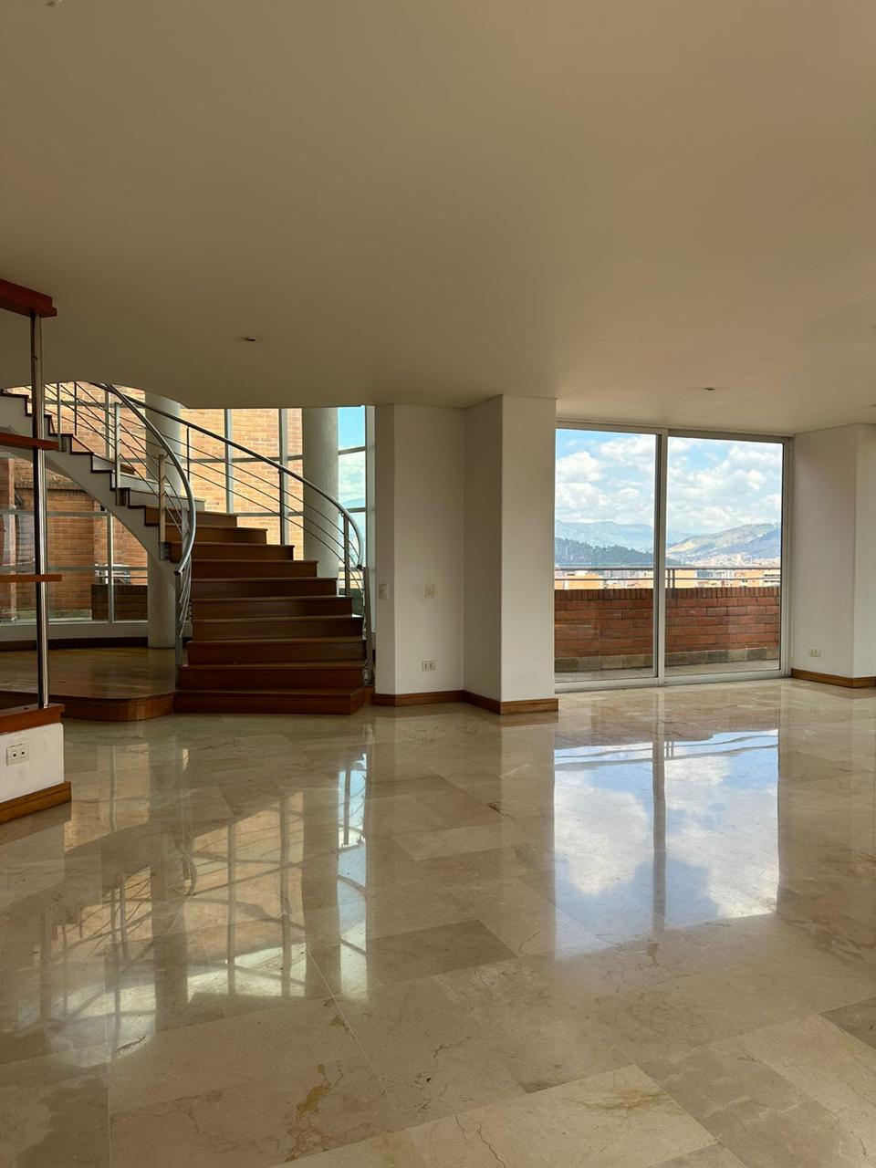 Penthouse laureles 500 metros