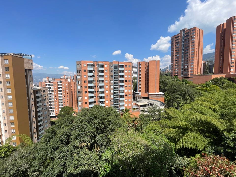 Apartamento en alquiler en la loma del esmeraldal